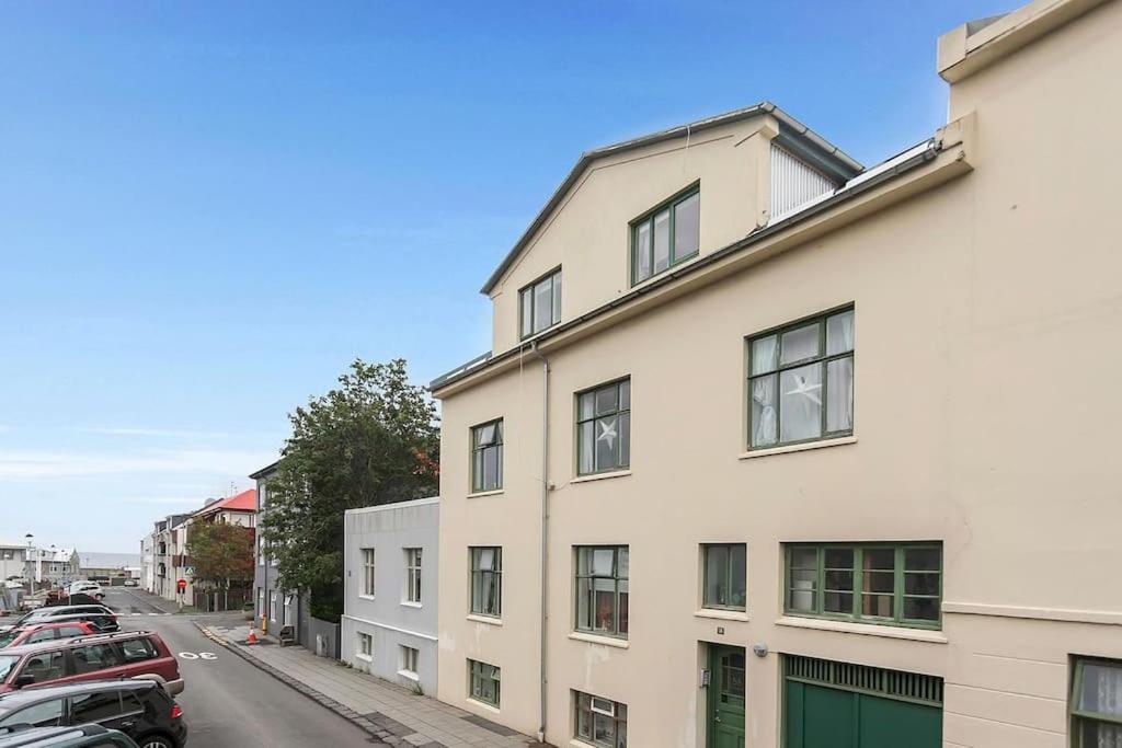 Cosy Apartment In The Old West Reykjavik Center Exteriör bild